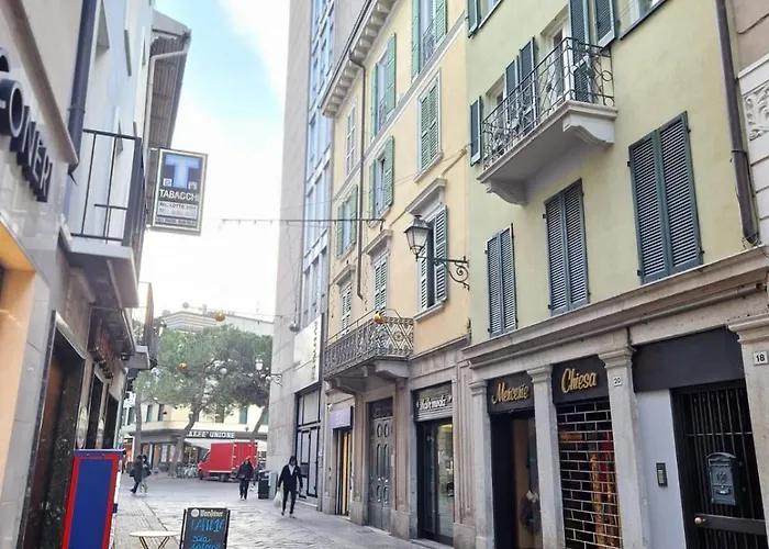 Lecco Holiday Apartment