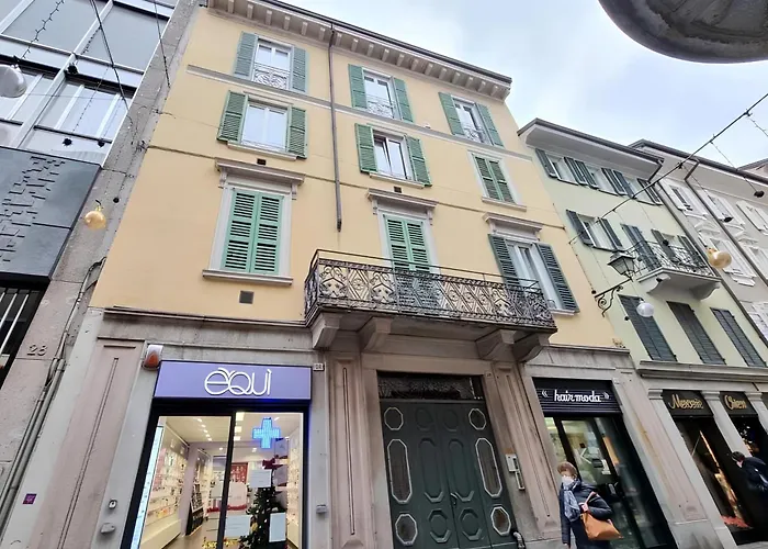 Lecco Holiday Apartment Lägenhet