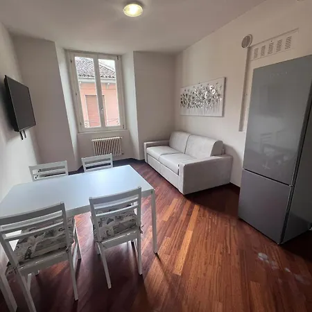 Apartamento Lecco Holiday Apartment *